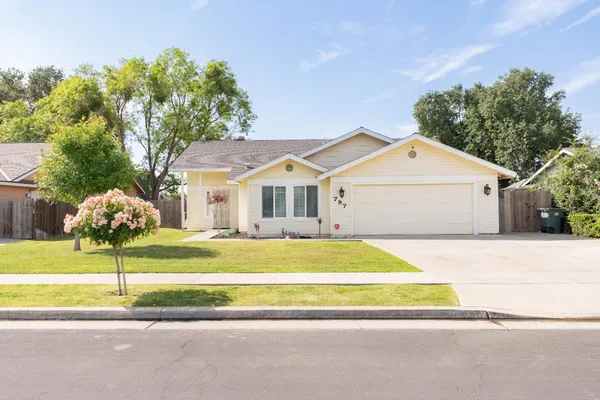 $377,500 | 797 Elderwood Lane, Lemoore, CA 93245