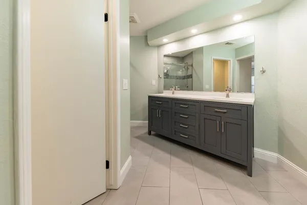 $377,500 | 797 Elderwood Lane, Lemoore, CA 93245