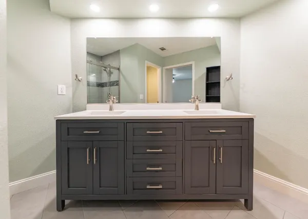 $377,500 | 797 Elderwood Lane, Lemoore, CA 93245