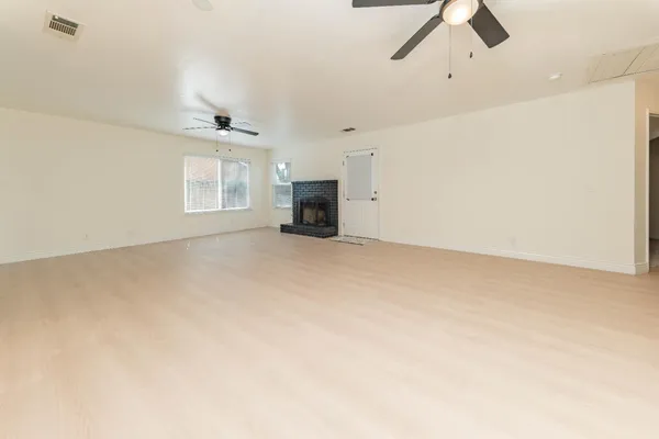 $377,500 | 797 Elderwood Lane, Lemoore, CA 93245