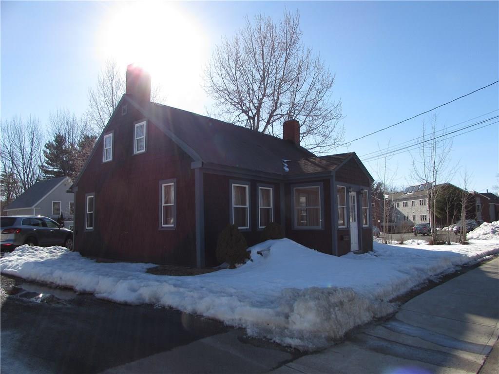 31 Pleasant Street Springvale, ME 04083 - Photo 1 of 10 Photo