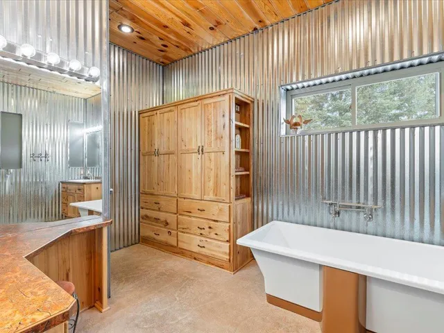 $1,325,000 | 37202 Scenic Highway, Bovey, MN 55709