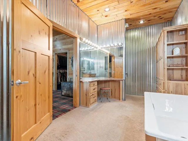 $1,325,000 | 37202 Scenic Highway, Bovey, MN 55709