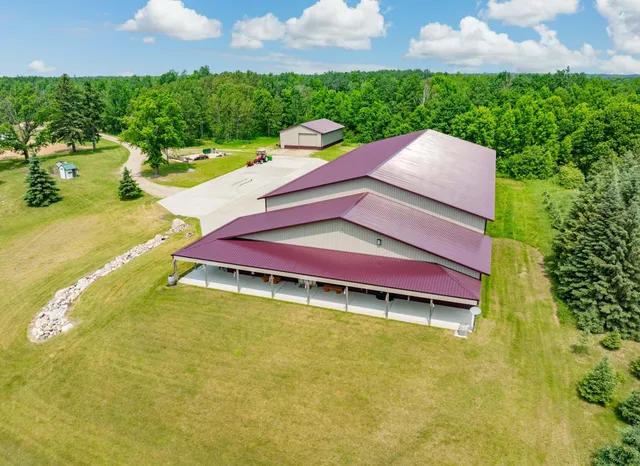 $1,325,000 | 37202 Scenic Highway, Bovey, MN 55709