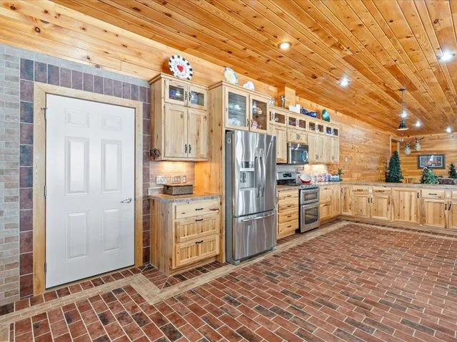 $1,325,000 | 37202 Scenic Highway, Bovey, MN 55709