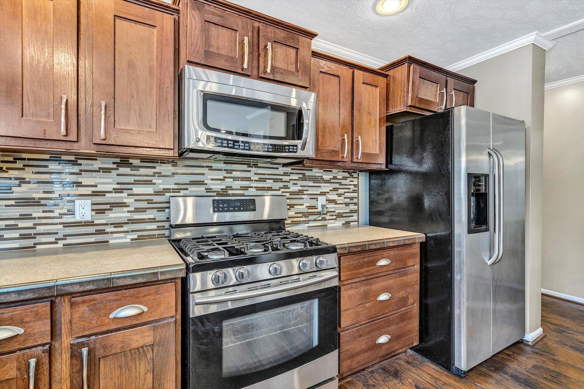 1570 Potters Road Vinton, VA 24179 - Photo 15 of 31 15-013120220040