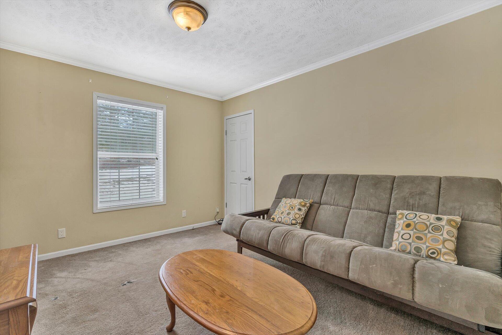1570 Potters Road Vinton, VA 24179 - Photo 18 of 31 18-013120220043