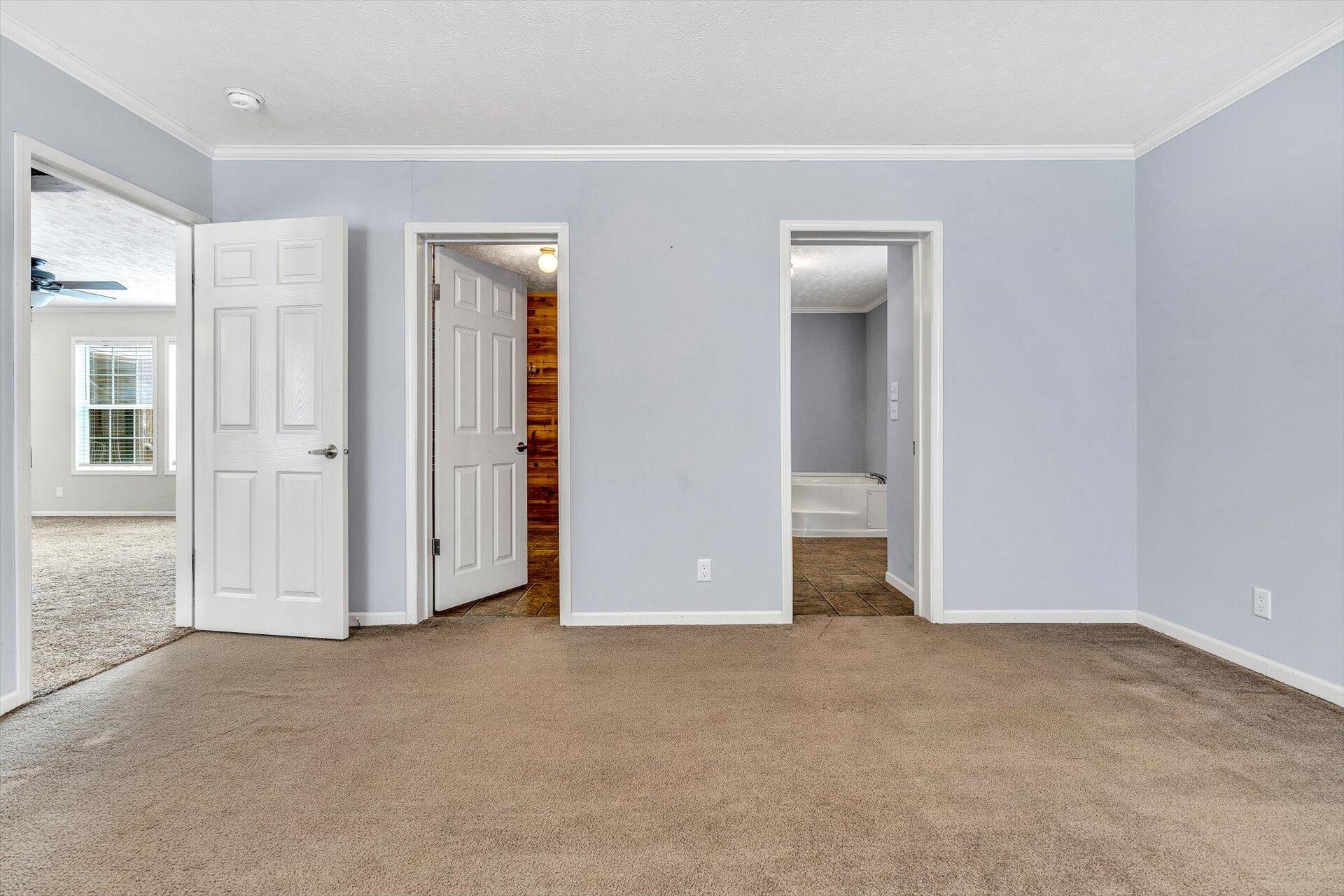 1570 Potters Road Vinton, VA 24179 - Photo 20 of 31 20-013120220045