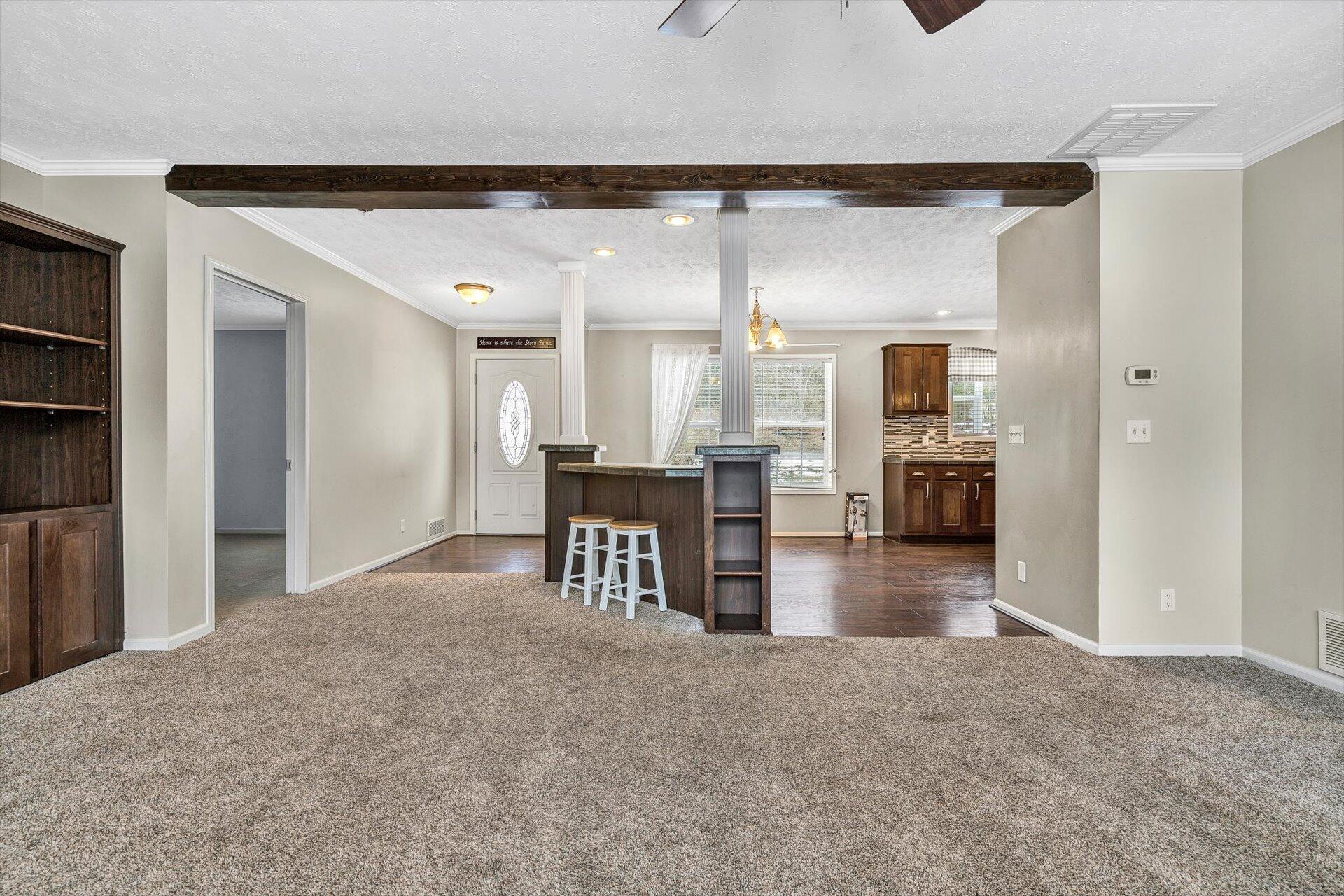 1570 Potters Road Vinton, VA 24179 - Photo 7 of 31 07-013120220033