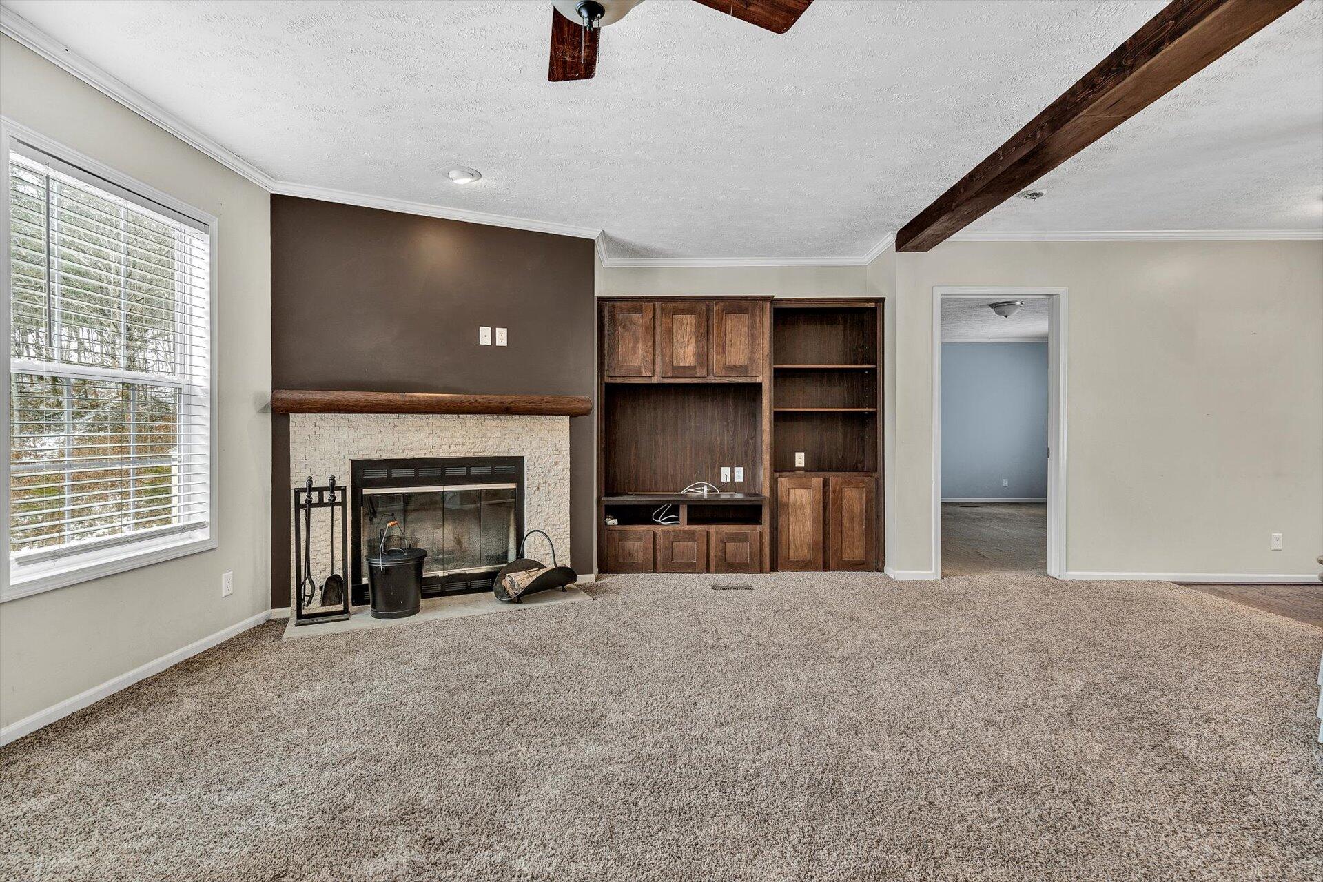 1570 Potters Road Vinton, VA 24179 - Photo 9 of 31 09-013120220034