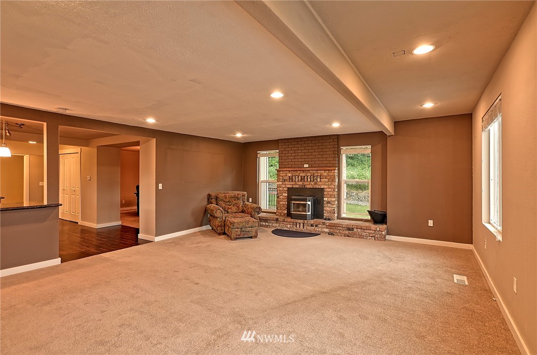19810 Anderson Road Mount Vernon, WA 98274 - Photo 11 of 25 Gallery Image 11