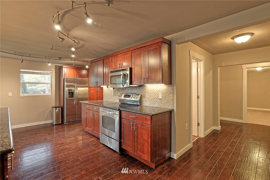 19810 Anderson Road Mount Vernon, WA 98274 - Photo 5 of 25 Gallery Image 5