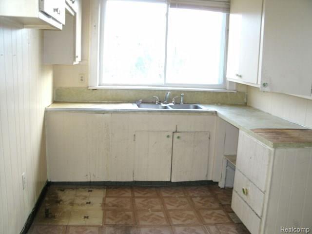 3990 Nottingham Road Detroit, MI 48224 - Photo 4 of 8
