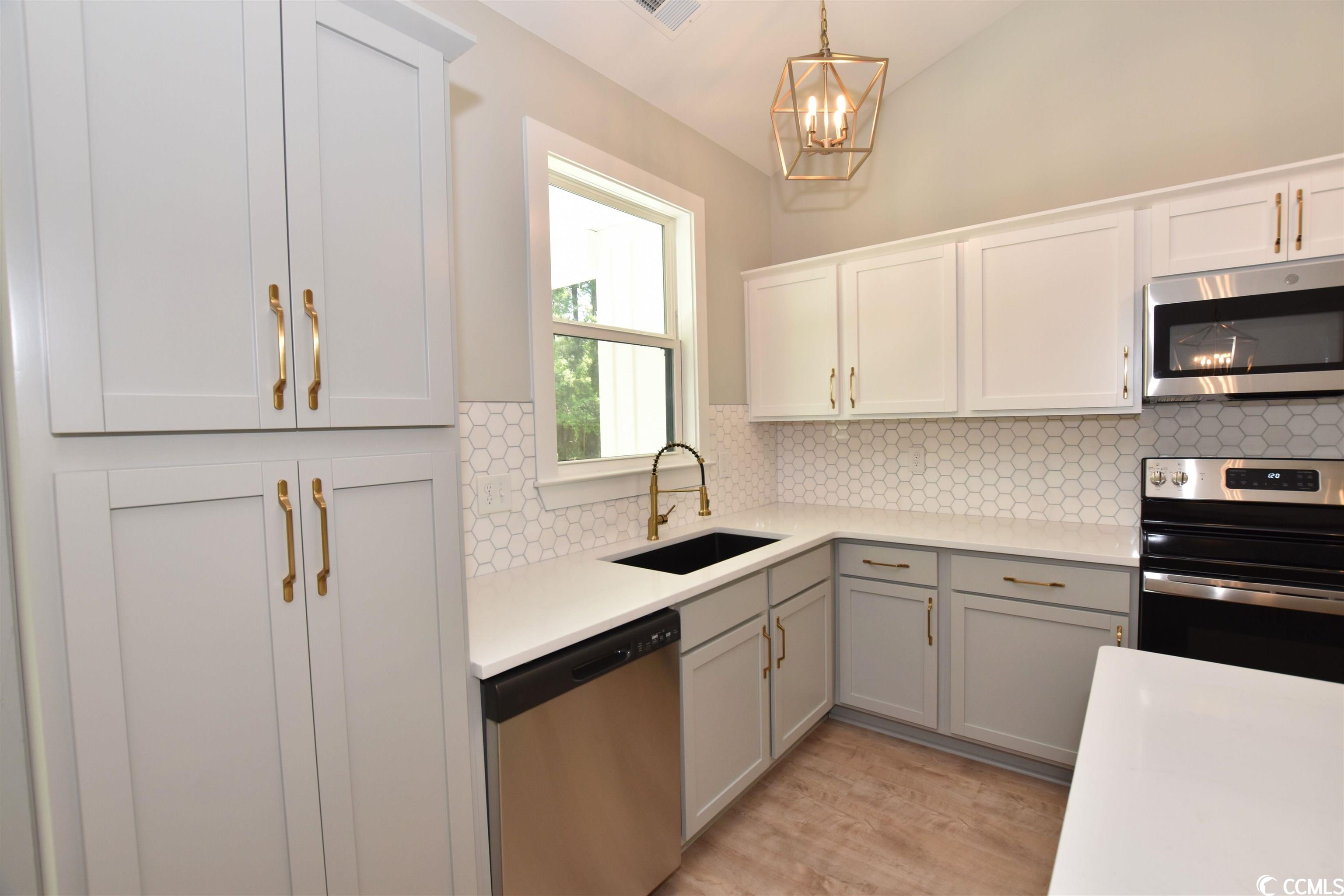 1007 Grimes Street Georgetown, SC 29440 - Photo 9 of 32