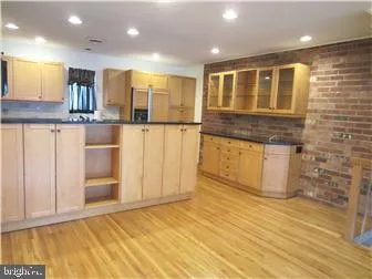 $1,975 | 1313 Richards Alley, Wilmington, DE 19806