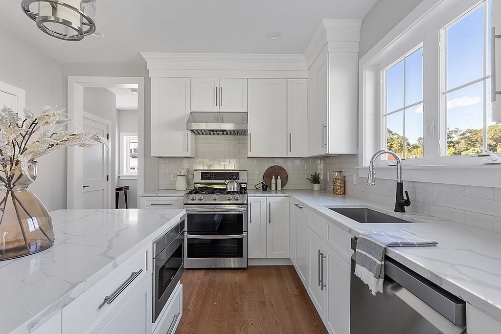 9 Sawgrass Circle, Unit 9 Bellingham, MA 02019 - Photo 2 of 28
