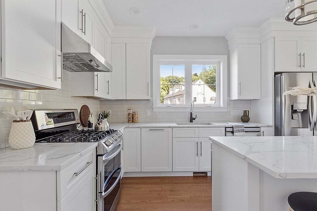 9 Sawgrass Circle, Unit 9 Bellingham, MA 02019 - Photo 4 of 28