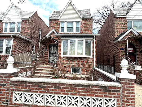 $1,188,000 | 149-57 21st Avenue | Whitestone