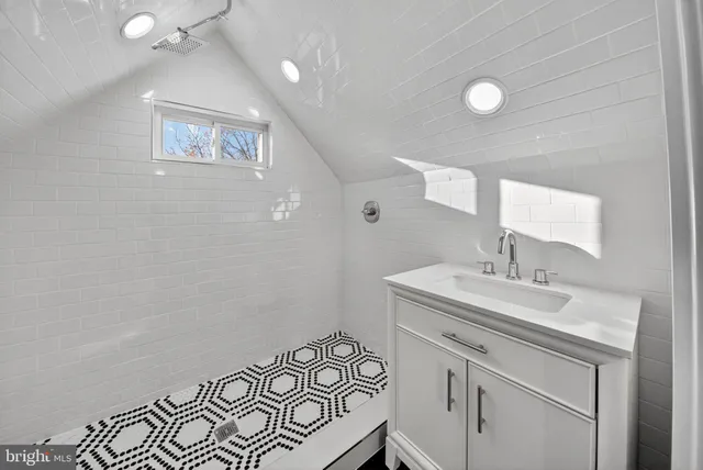 $1,595,000 | 2017 Fulton Place Northeast, Washington, DC 20018