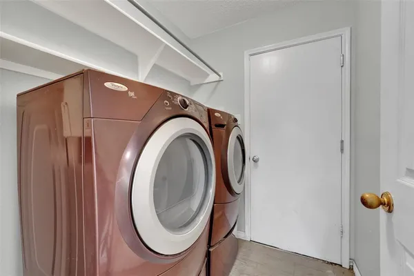 $2,300 | 340 Clayton Street, Grand Prairie, TX 75052