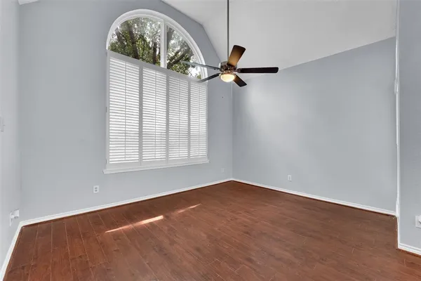 $2,300 | 340 Clayton Street, Grand Prairie, TX 75052