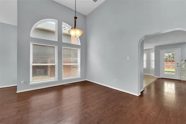 $2,300 | 340 Clayton Street, Grand Prairie, TX 75052