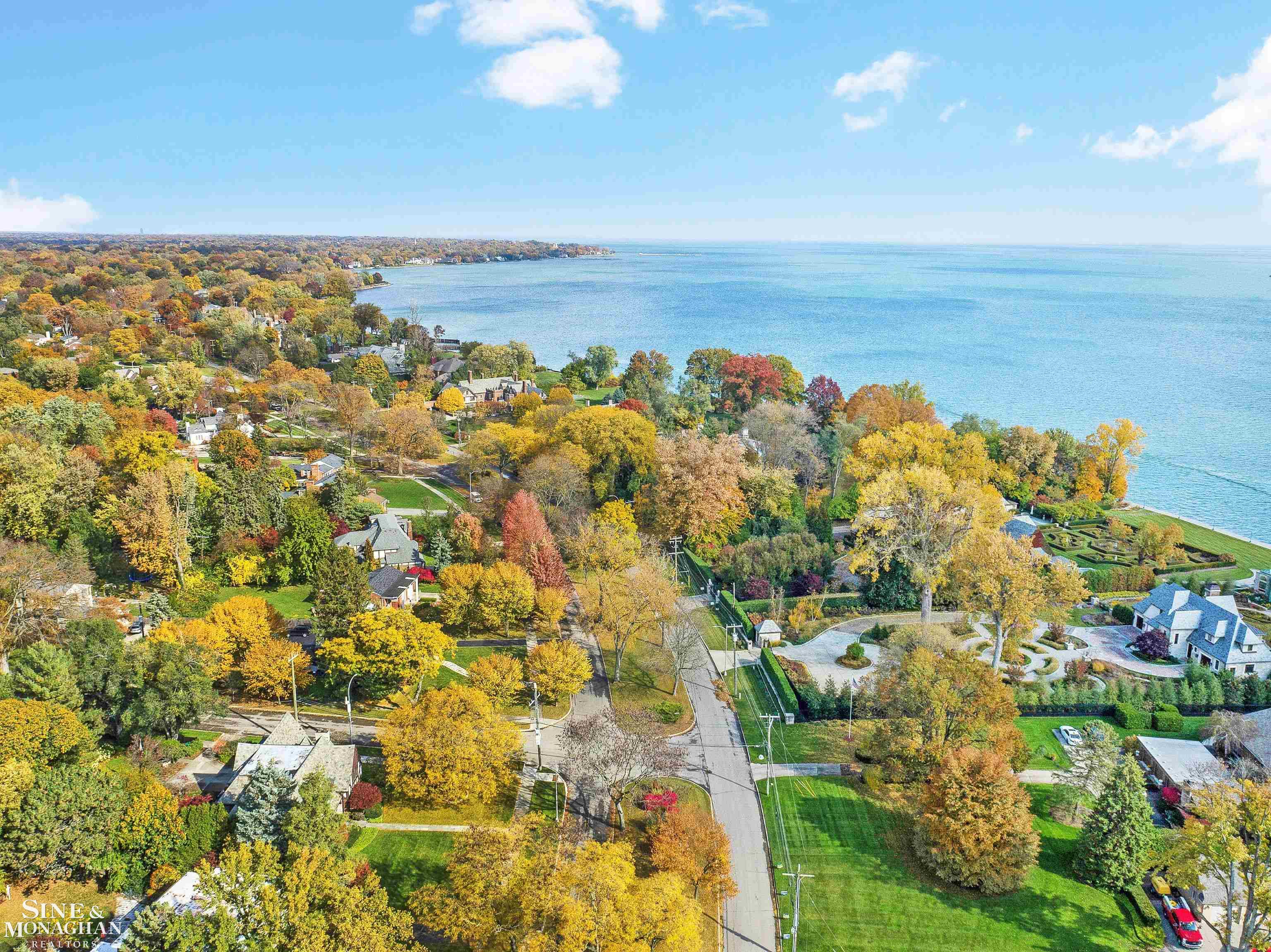 504 Pemberton Road Grosse Pointe, MI 48230 - Photo 41 of 53 50125712-40.JPG