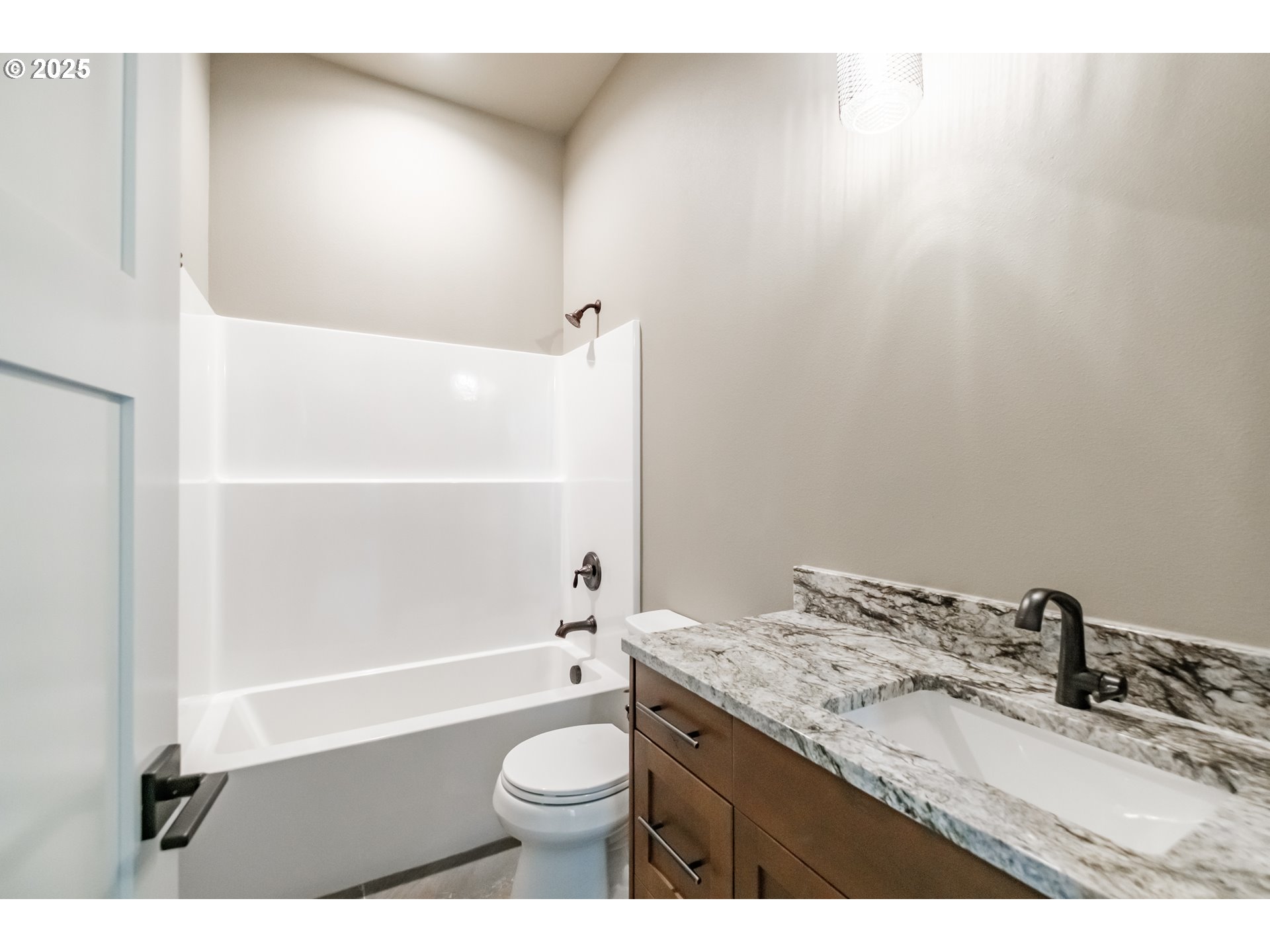 39229 Plagman Drive Lebanon, OR 97355 - Photo 23 of 41