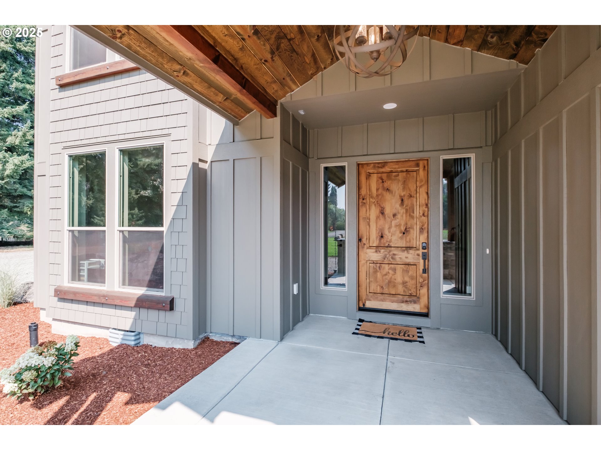 39229 Plagman Drive Lebanon, OR 97355 - Photo 3 of 41