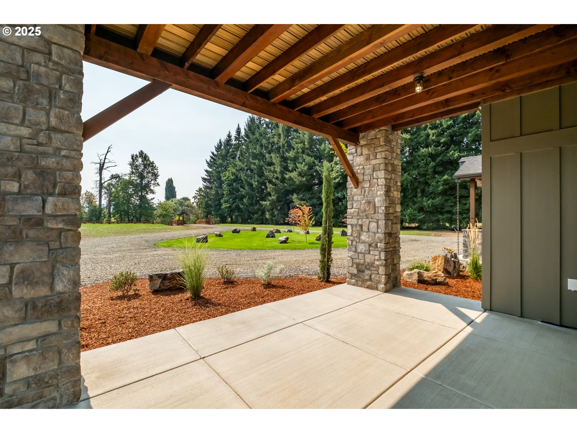 39229 Plagman Drive Lebanon, OR 97355 - Photo 32 of 41