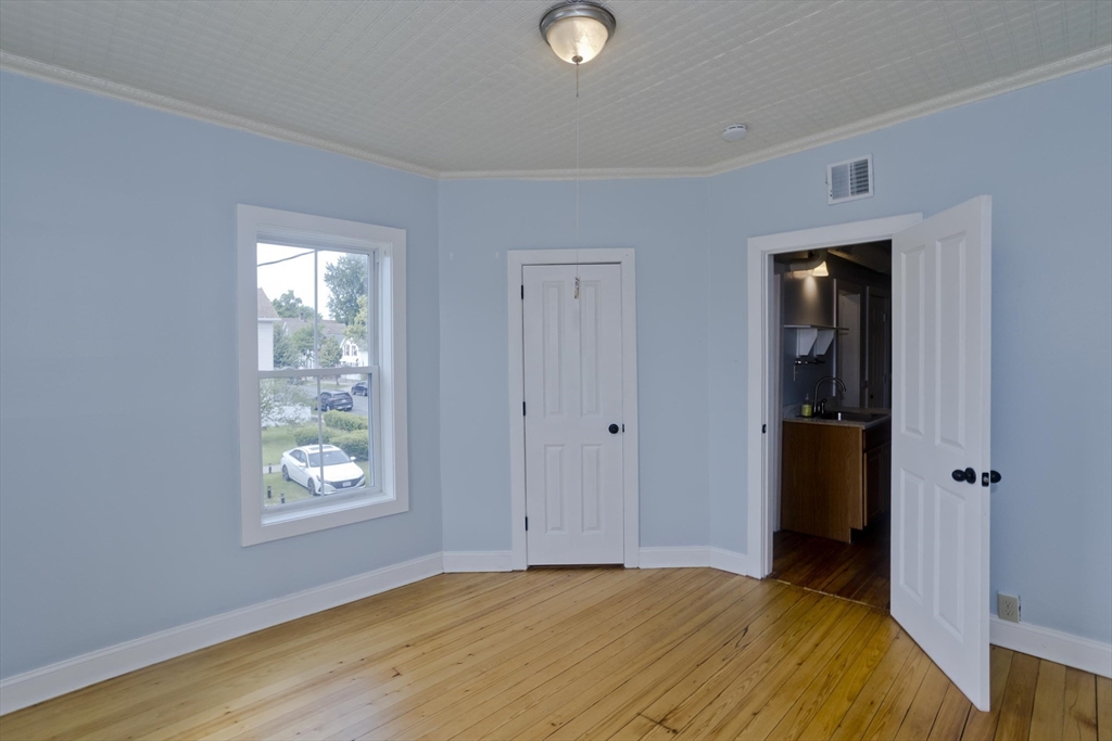 56 Pine Street Holyoke, MA 01040 - Photo 24 of 27