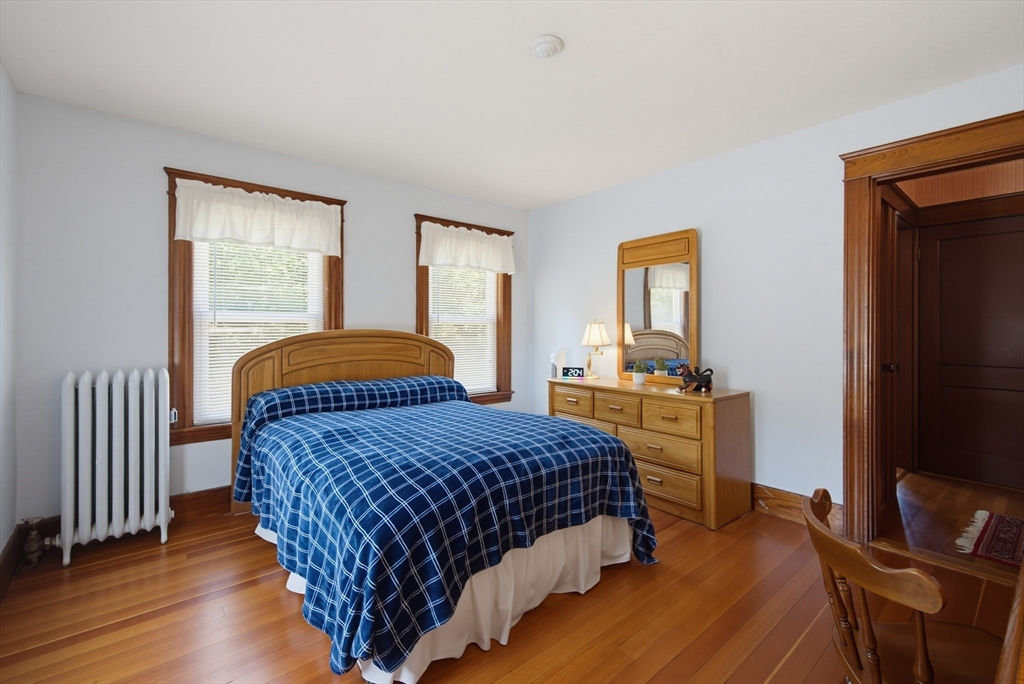 413 Goldthwaite Road Northbridge, MA 01588 - Photo 24 of 34