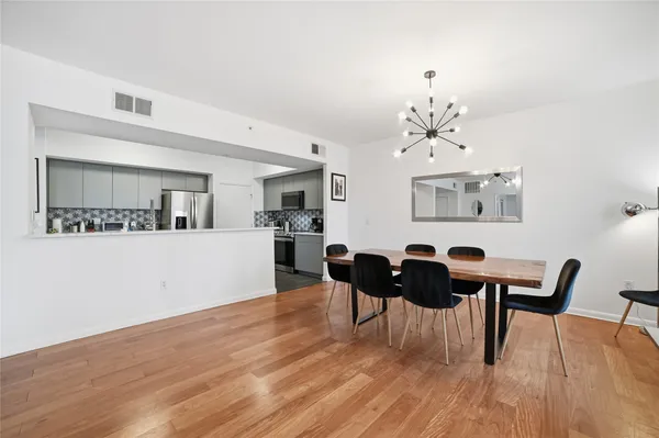 $989,000 | 54 Rainey Street, Unit 1018, Austin, TX 78701