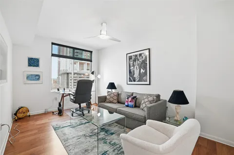 $989,000 | 54 Rainey Street, Unit 1018, Austin, TX 78701