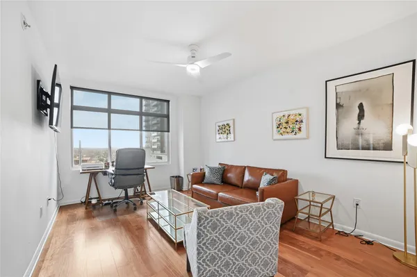 $989,000 | 54 Rainey Street, Unit 1018, Austin, TX 78701