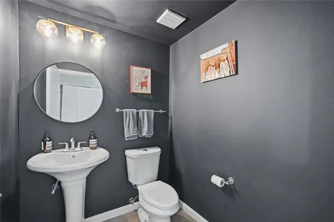 $989,000 | 54 Rainey Street, Unit 1018, Austin, TX 78701