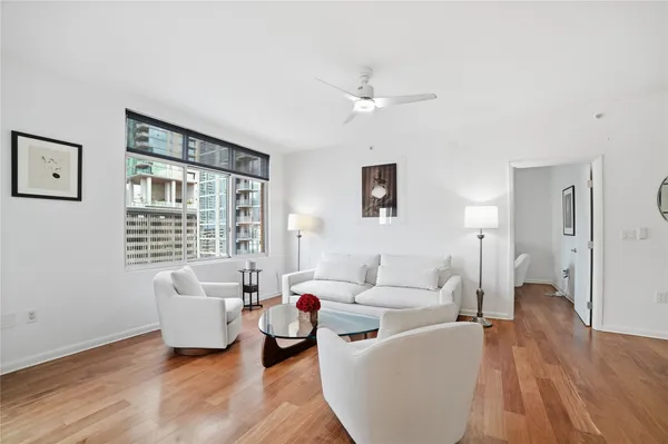 $989,000 | 54 Rainey Street, Unit 1018, Austin, TX 78701