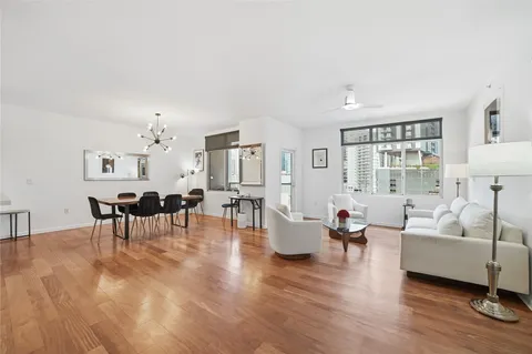 $989,000 | 54 Rainey Street, Unit 1018, Austin, TX 78701