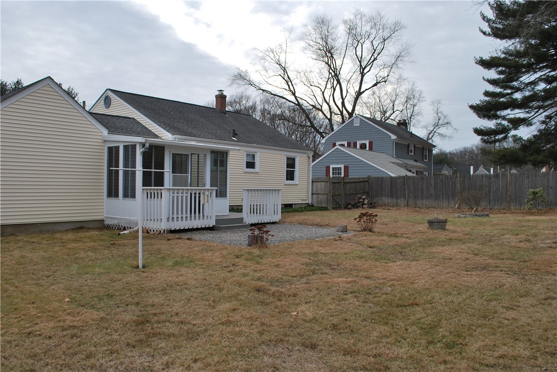 161 Hadde Avenue Cumberland, RI 02864 - Photo 18 of 20