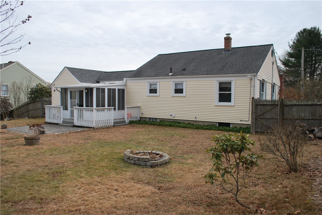 161 Hadde Avenue Cumberland, RI 02864 - Photo 19 of 20