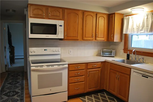 $2,950 | 161 Hadde Avenue, Cumberland, RI 02864