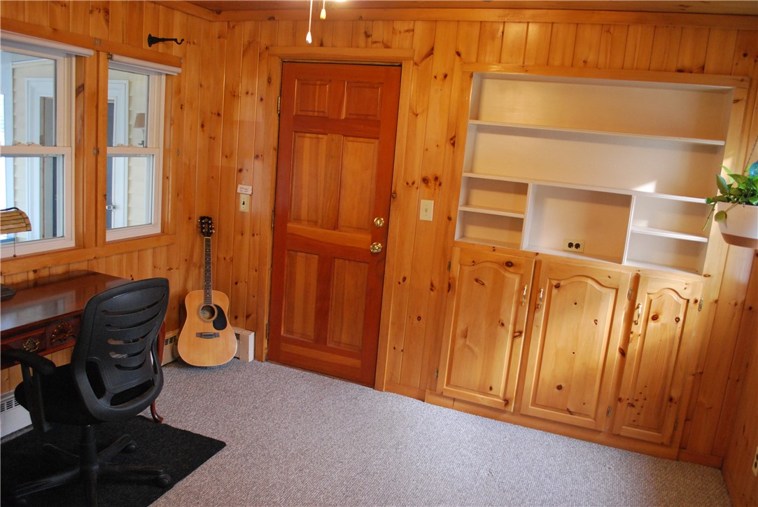 161 Hadde Avenue Cumberland, RI 02864 - Photo 5 of 20