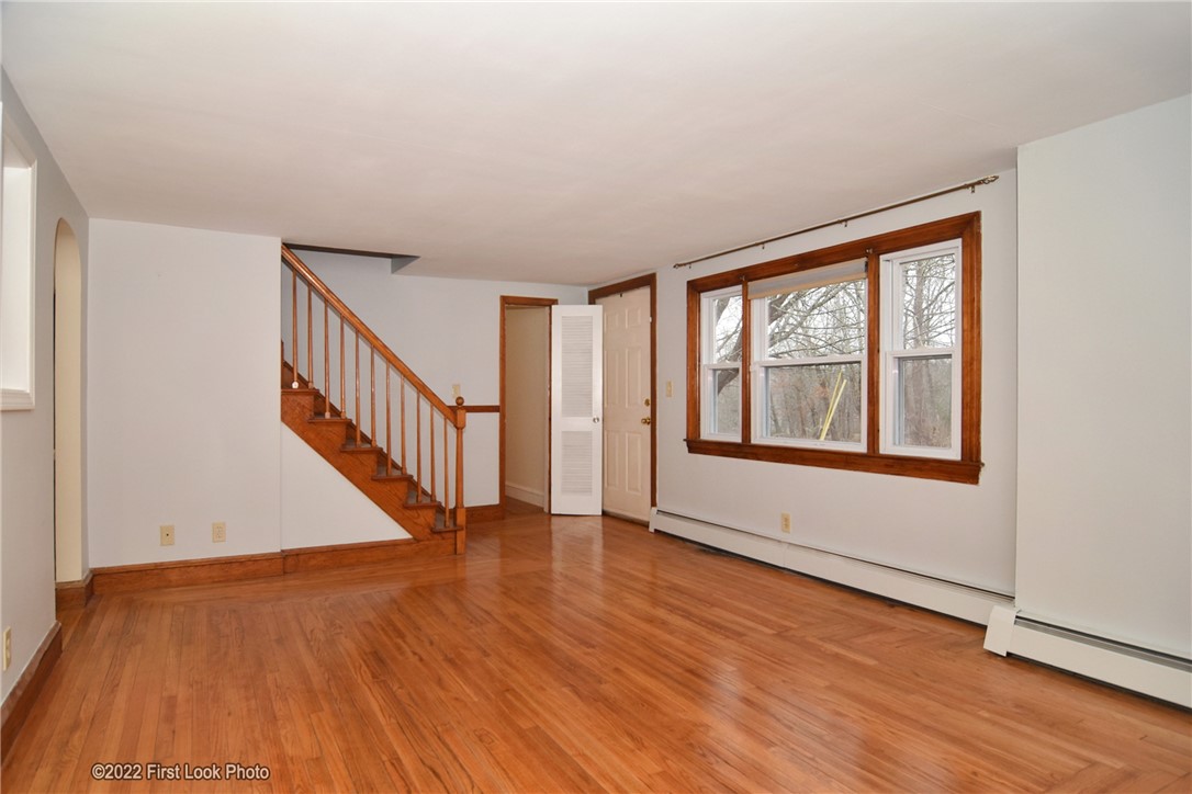 988 Knotty Oak Road Coventry, RI 02816 - Photo 11 of 26 Gallery Image 11