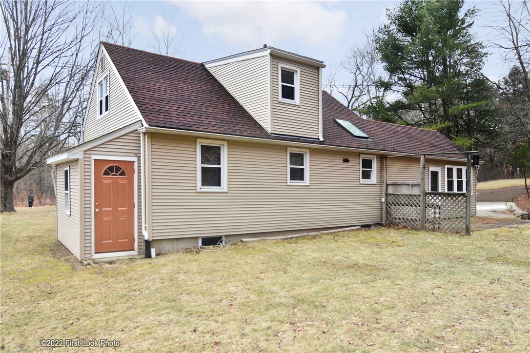 988 Knotty Oak Road Coventry, RI 02816 - Photo 26 of 26 Gallery Image 26