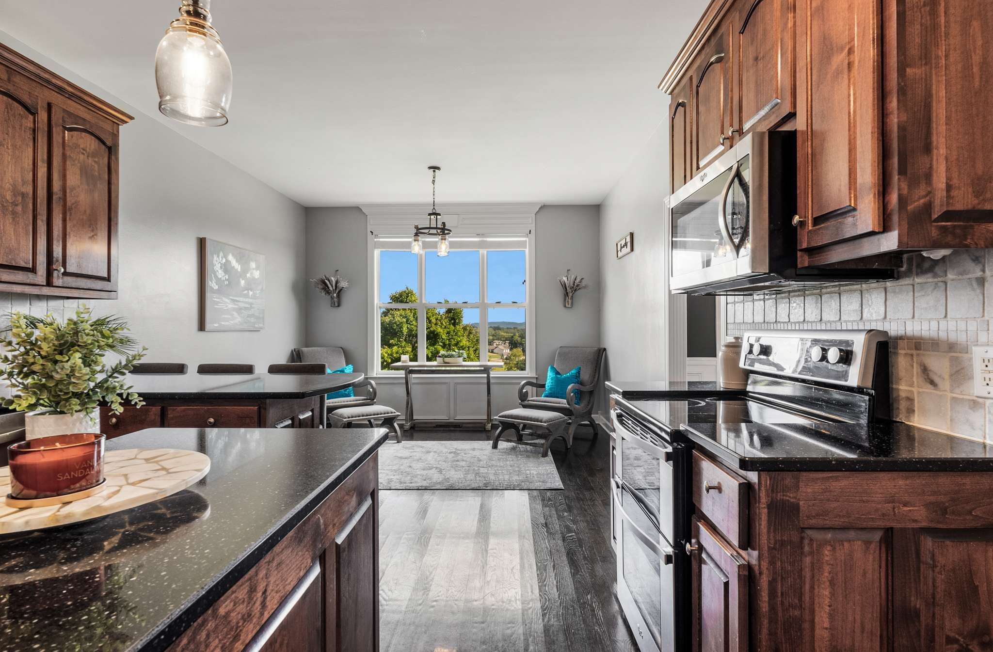 3029 Viewpointe Way Columbia, TN 38401 - Photo 9 of 29 a kitchen with stove and cabinets
