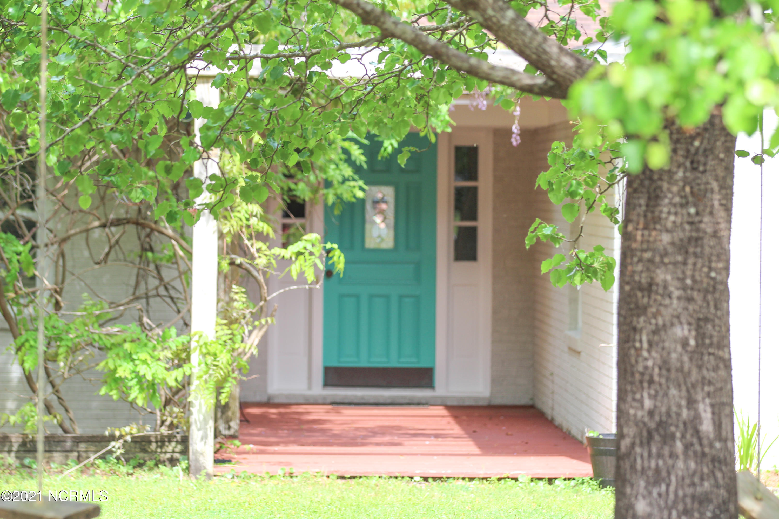 409 Brookforest Road Wilmington, NC 28409 - Photo 3 of 36 2021-04-11_04-24-40_440