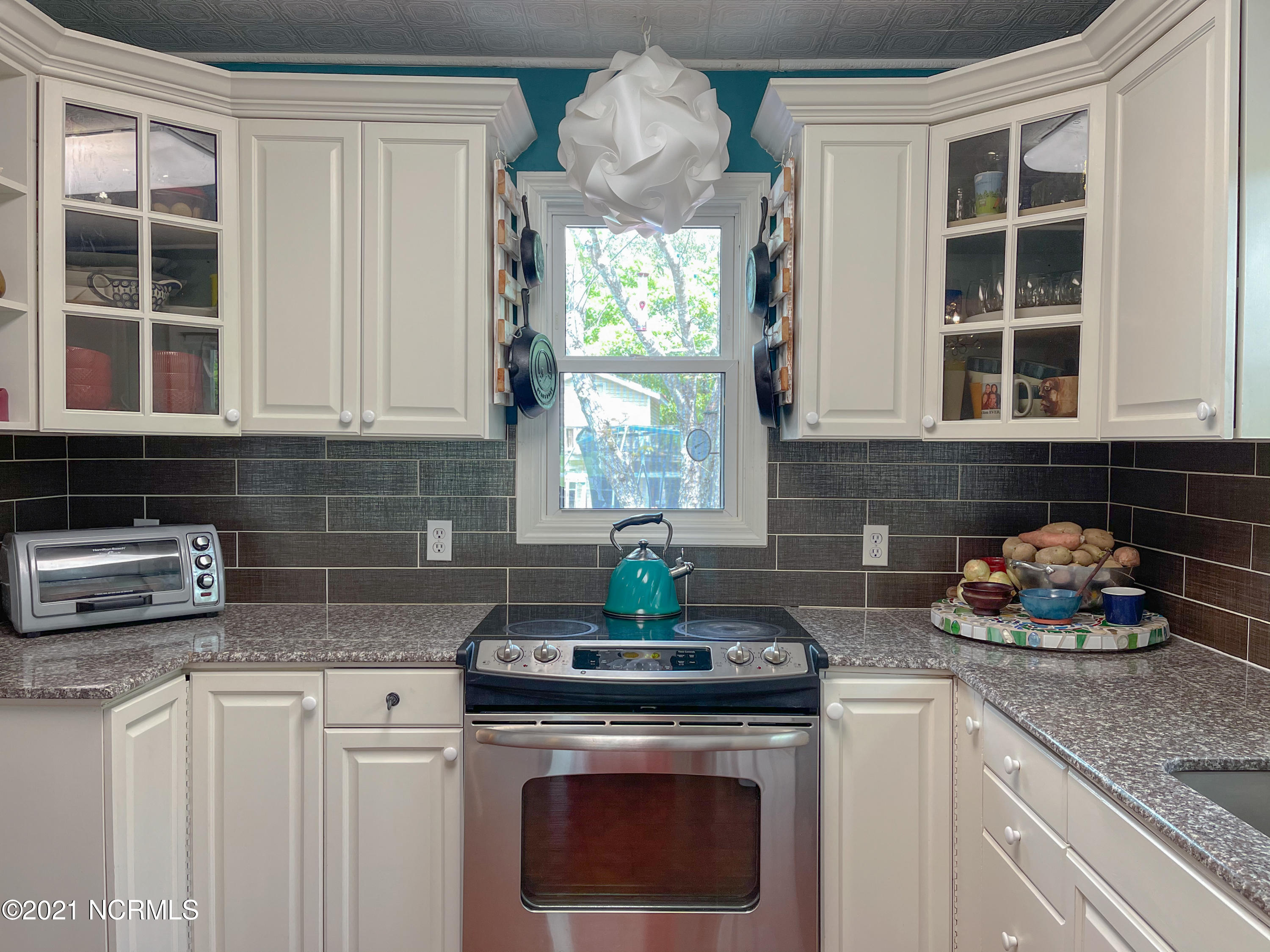 409 Brookforest Road Wilmington, NC 28409 - Photo 9 of 36 2021-04-11_14-30-20_210
