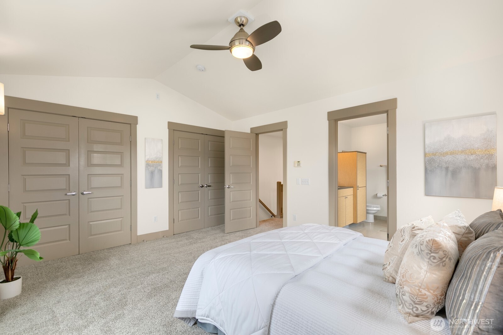 4840 40th Avenue Southwest, Unit A Seattle, WA 98116 - Photo 17 of 31