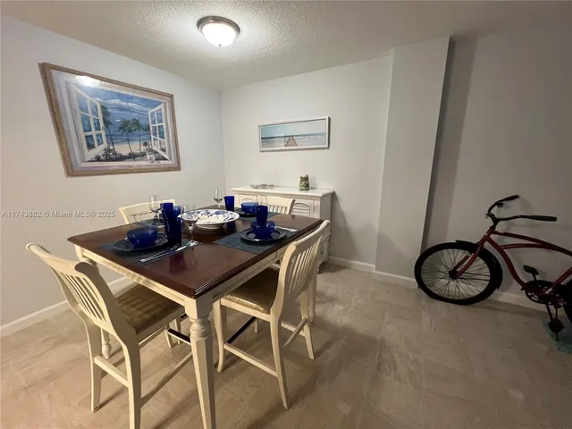 $2,500 | 125 South Ocean Avenue, Unit 402, Palm Beach Shores, FL 33404