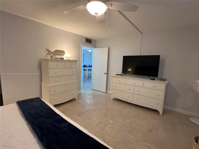 $2,500 | 125 South Ocean Avenue, Unit 402, Palm Beach Shores, FL 33404